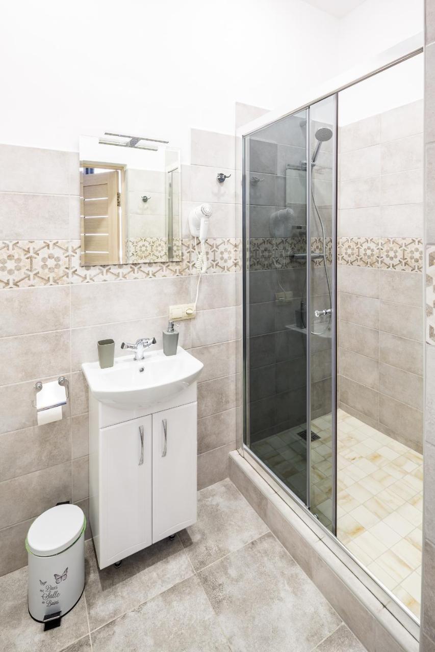 #1 Apartment Lviv Ngoại thất bức ảnh